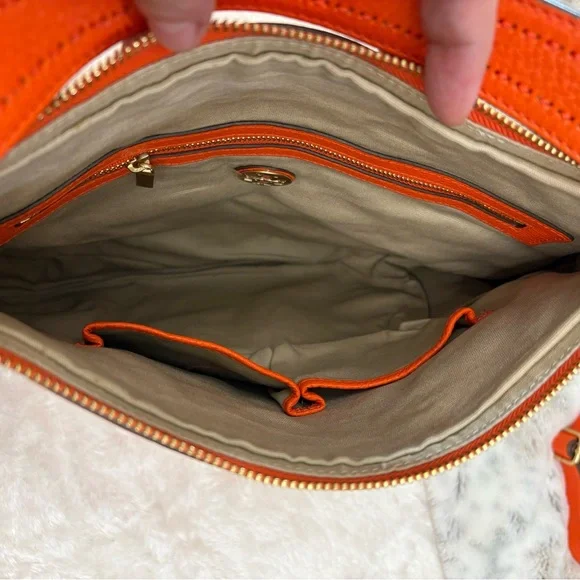 Tory Burch NWOT No callouts. Plastic on T. Fire Orange 🔥 Leather Crossbody Hobo - Picture 8 of 16